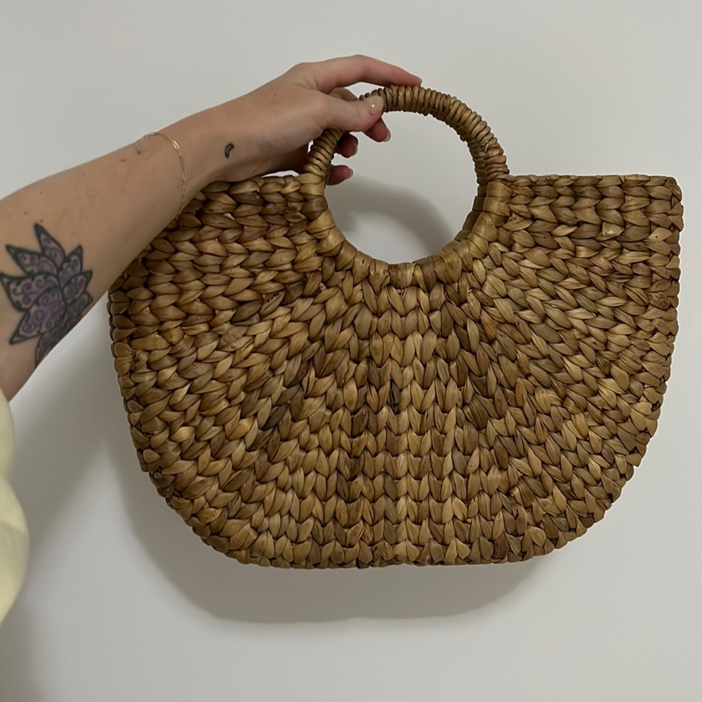 Straw bag